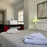 Daire Seaside Retreat